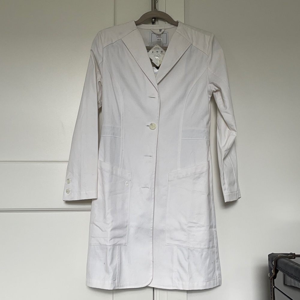 Brand New FIGS Lab Coat, XS